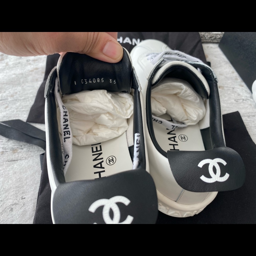 Chanel - Picture 8 of 10